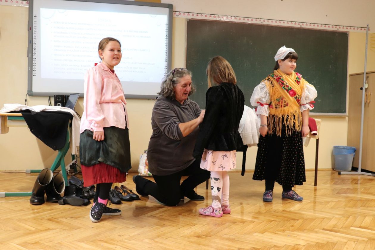 OŠ HODOŠAN Učenici obilježili Mjesec međimurske popevke (47)