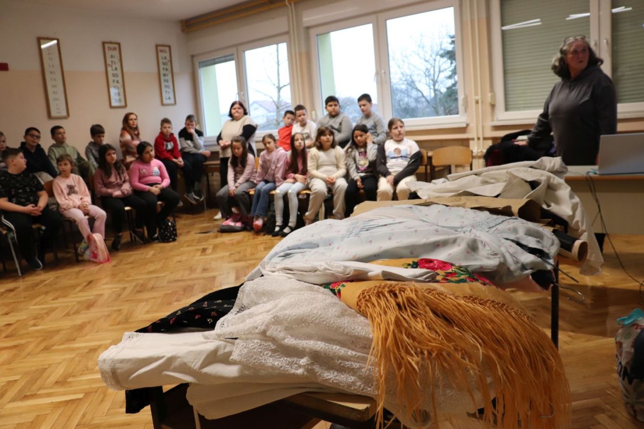 OŠ HODOŠAN Učenici obilježili Mjesec međimurske popevke (8)