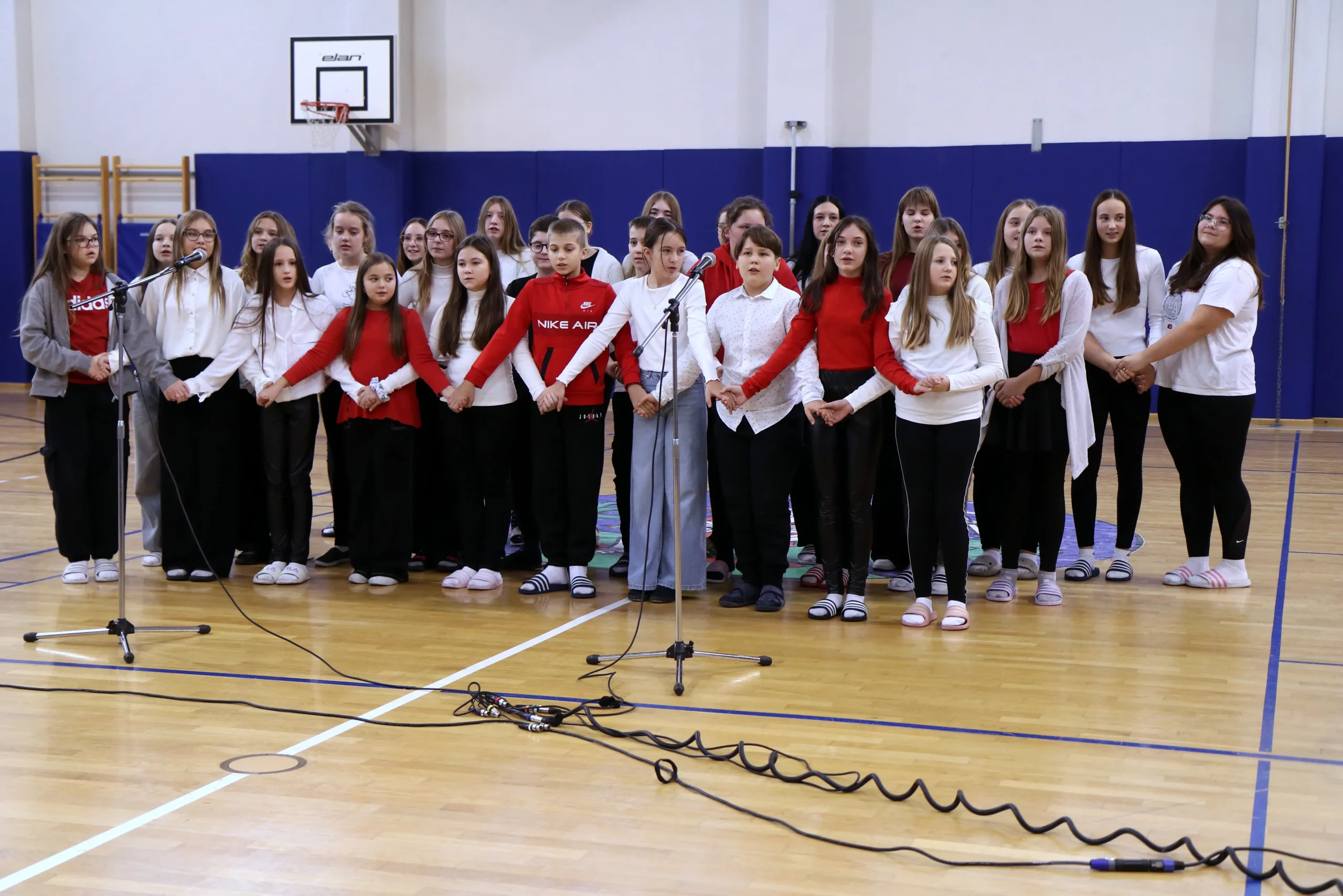 OŠ Ivana Gorana Kovačića – popevka (12)