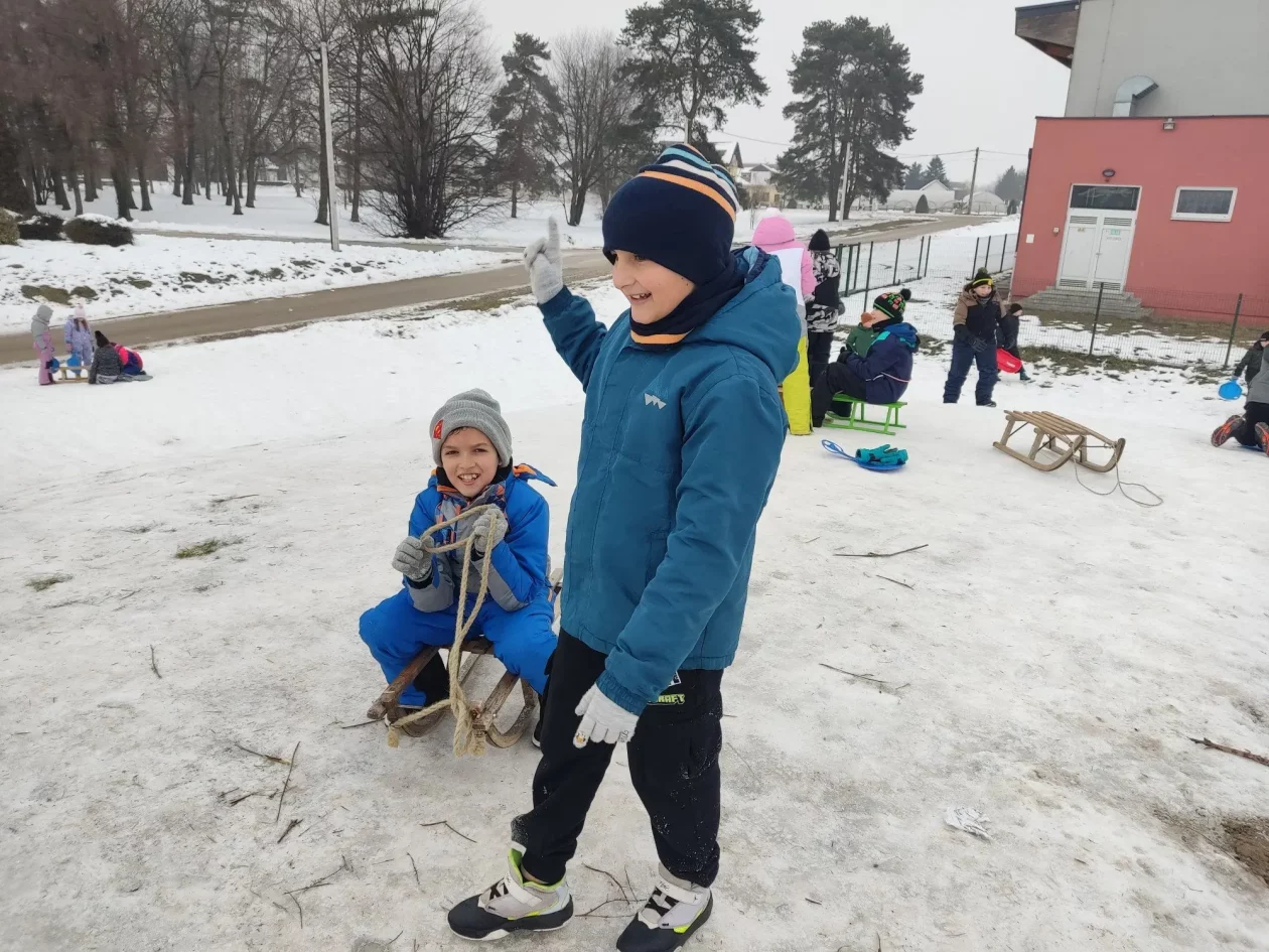 OŠ Ivanovec sanjkanje (14)
