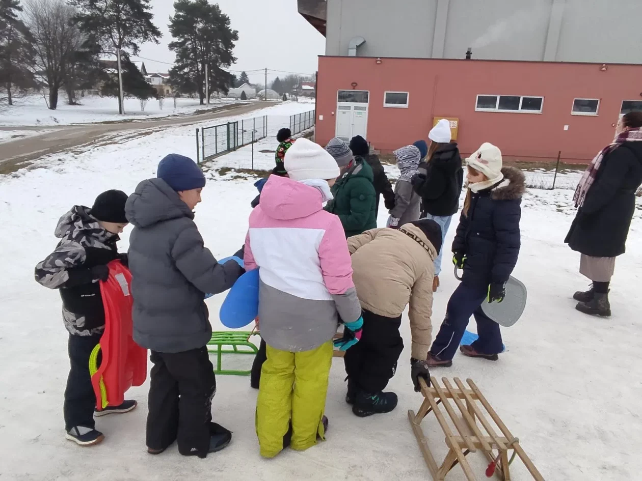 OŠ Ivanovec sanjkanje (3)