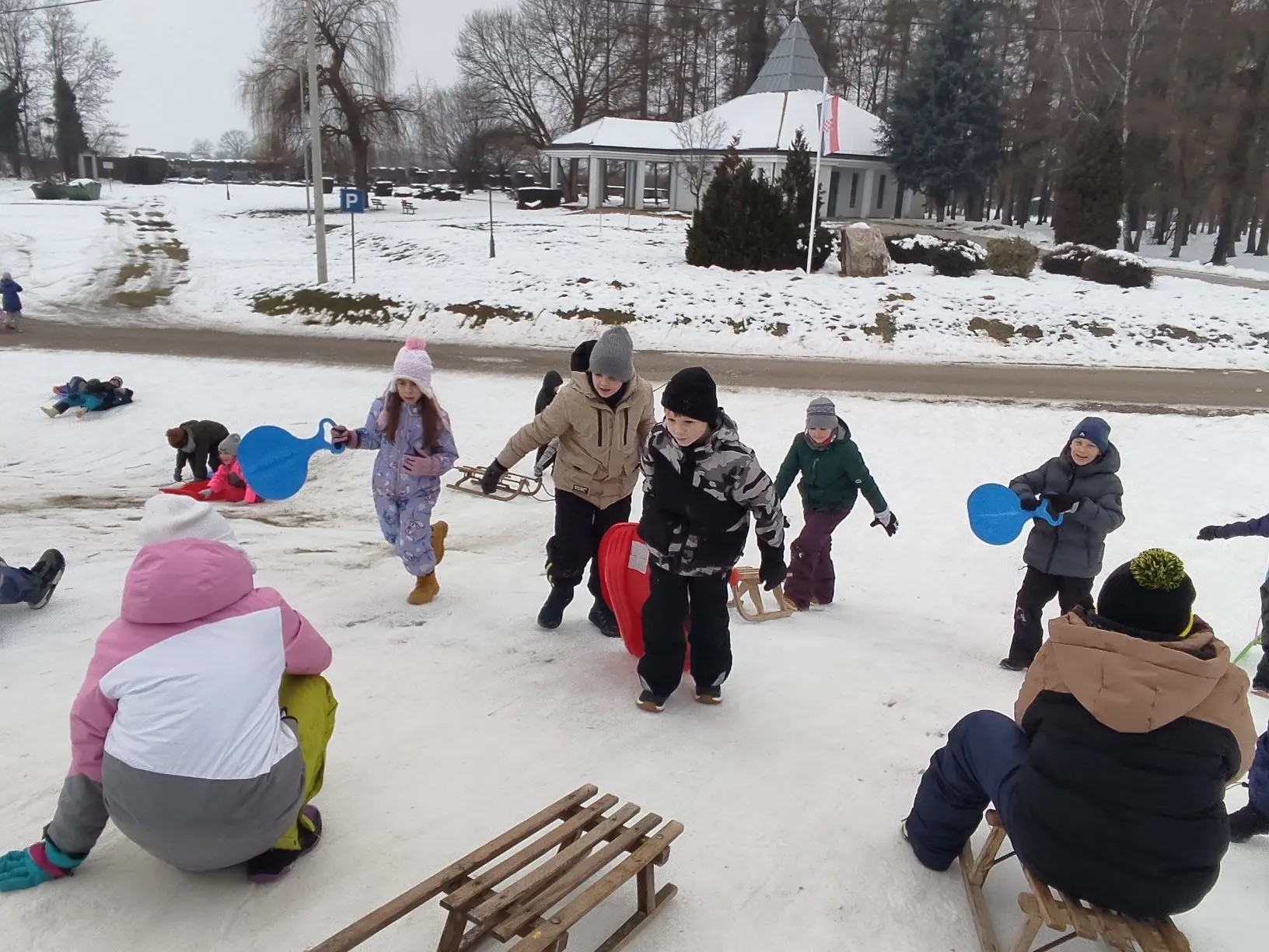 OŠ Ivanovec sanjkanje (6)