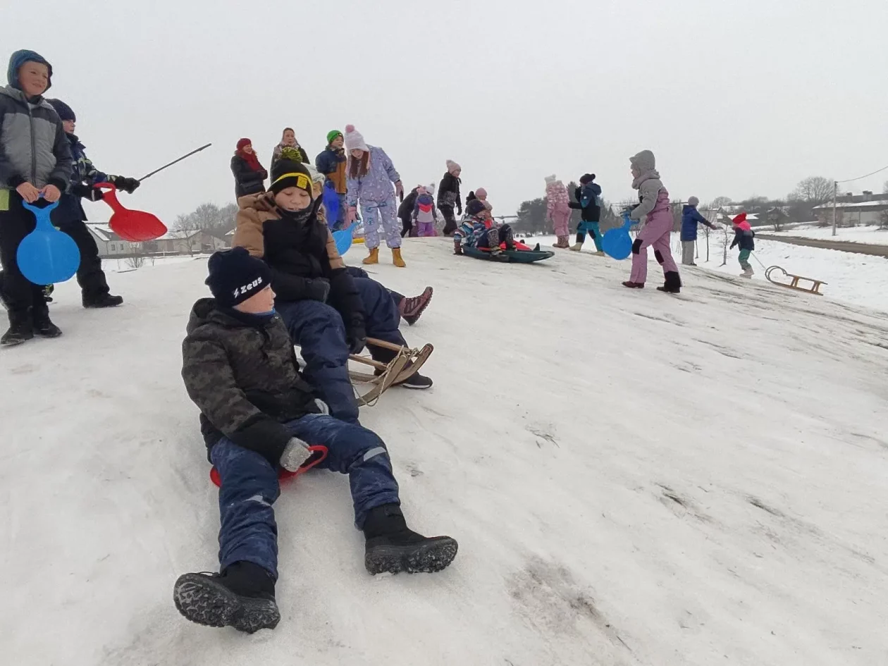 OŠ Ivanovec sanjkanje (7)