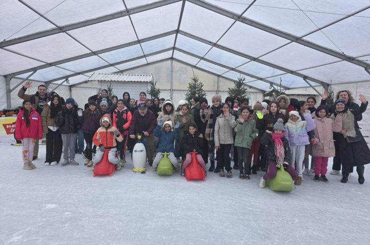 OŠ KURŠANEC Učenice uživale u nezaboravnom jutru na klizalištu u Čakovcu (1) OŠ KURŠANEC Učenice uživale u nezaboravnom jutru na klizalištu u Čakovcu (1)