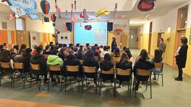 OŠ Orehovica (3) OŠ Orehovica (3)