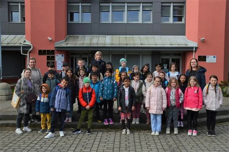 OŠ Orehovica – posjet policiji (2)