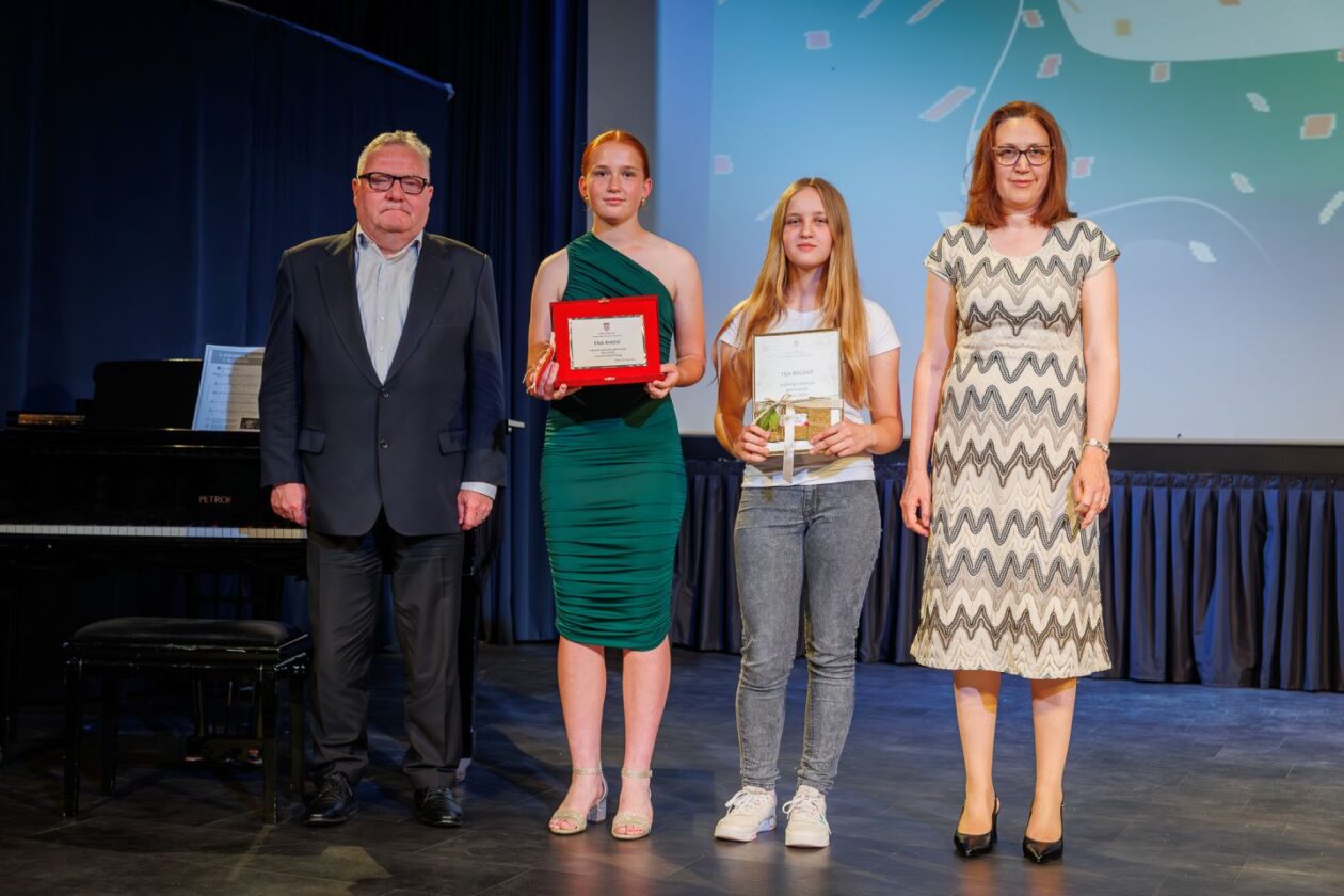 OŠ PRELOG Svečano obilježen Dan škole (24)