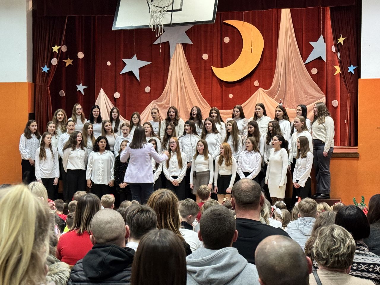 OŠ Petar Zrinski Šenkovec božićna priredba 2025 (16) OŠ Petar Zrinski Šenkovec božićna priredba 2025 (16)