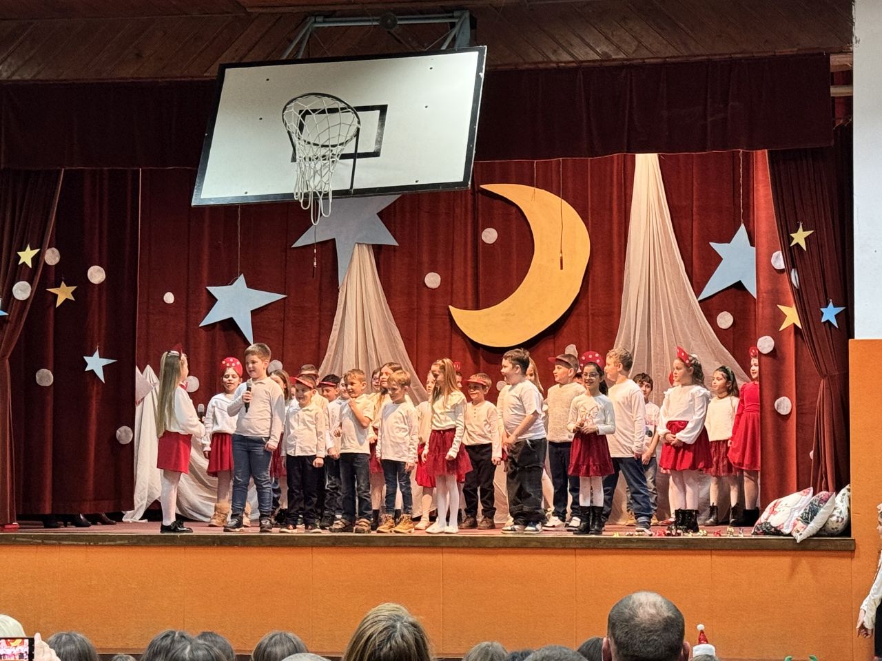 OŠ Petar Zrinski Šenkovec božićna priredba 2025 (3) OŠ Petar Zrinski Šenkovec božićna priredba 2025 (3)