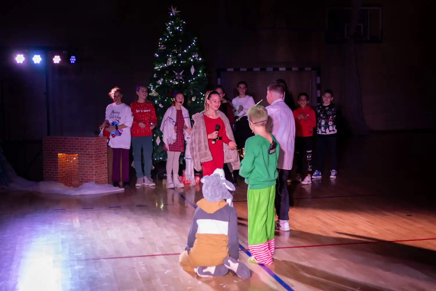 OŠ Podturen, božićna priredba 2024 (10)