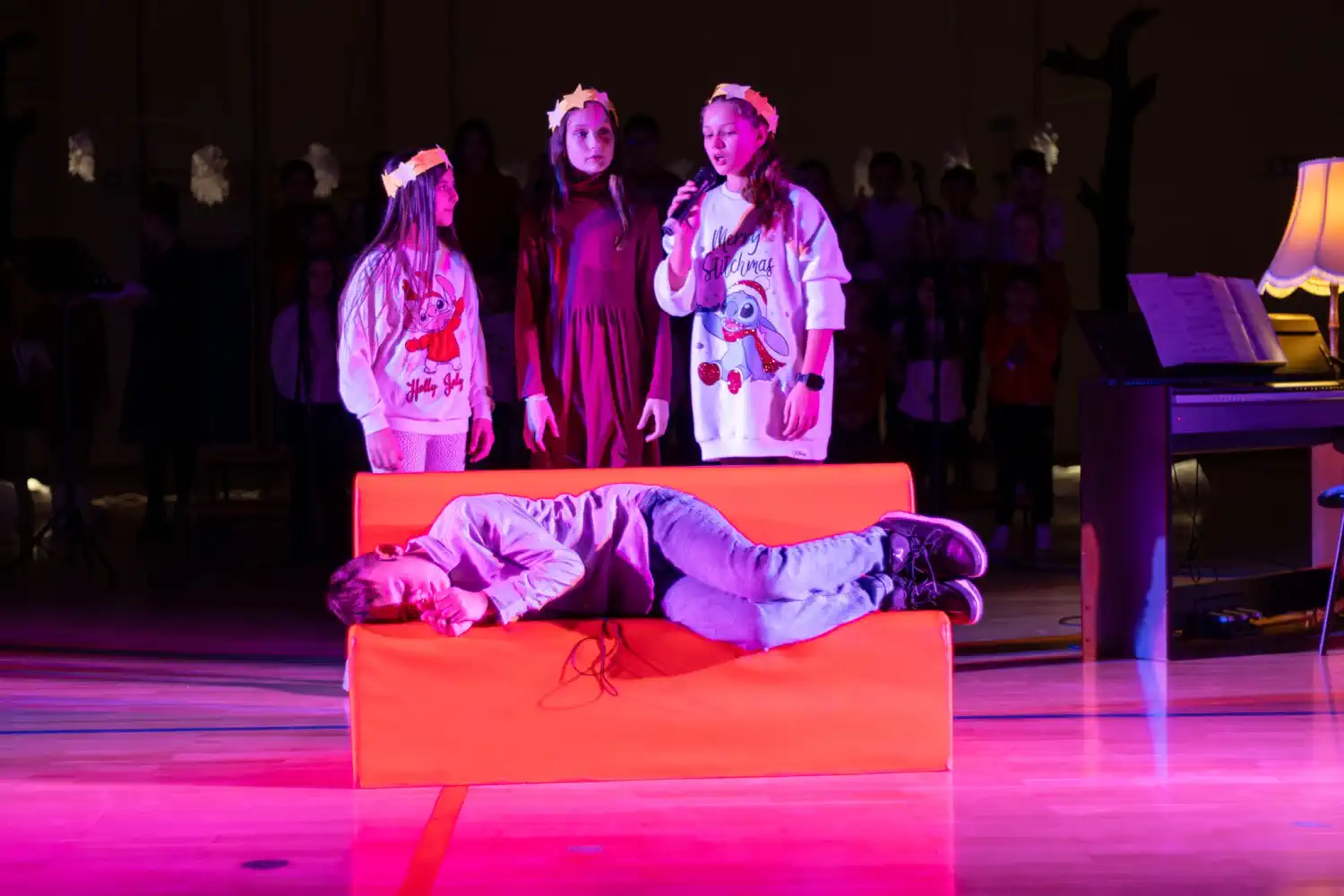 OŠ Podturen, božićna priredba 2024 (7)