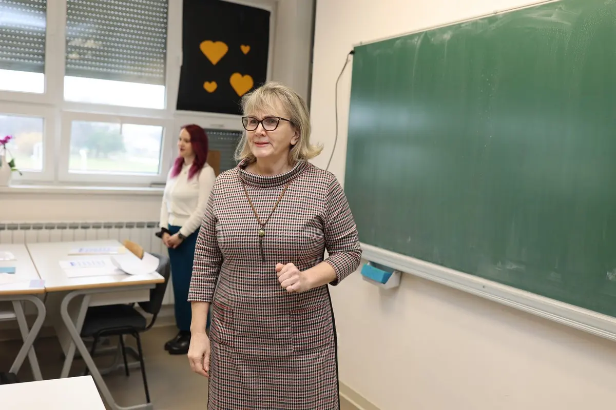 OŠ VLADIMIRA NAZORA matematika (64)