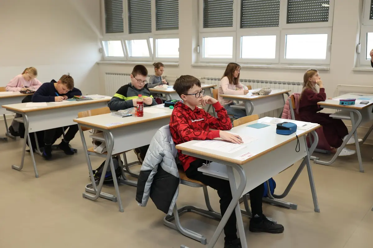 OŠ VLADIMIRA NAZORA matematika (77)