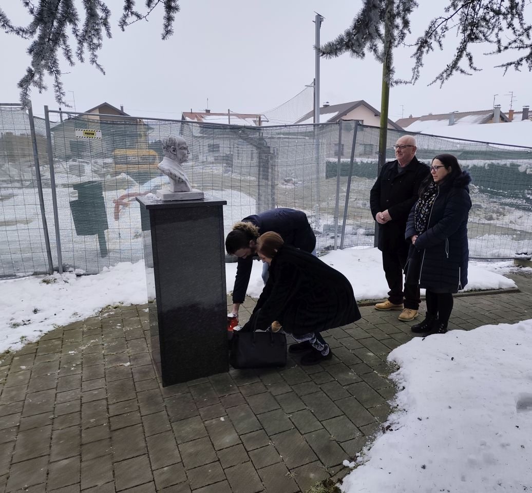 OŠ VRATIŠINEC Učenici obilježili 136. rođendan Vinka Žganca (1)