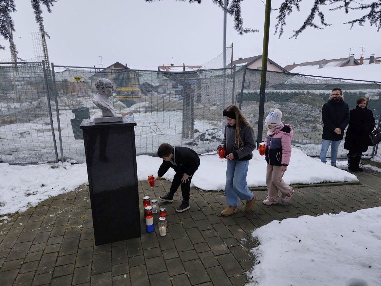 OŠ VRATIŠINEC Učenici obilježili 136. rođendan Vinka Žganca (6)
