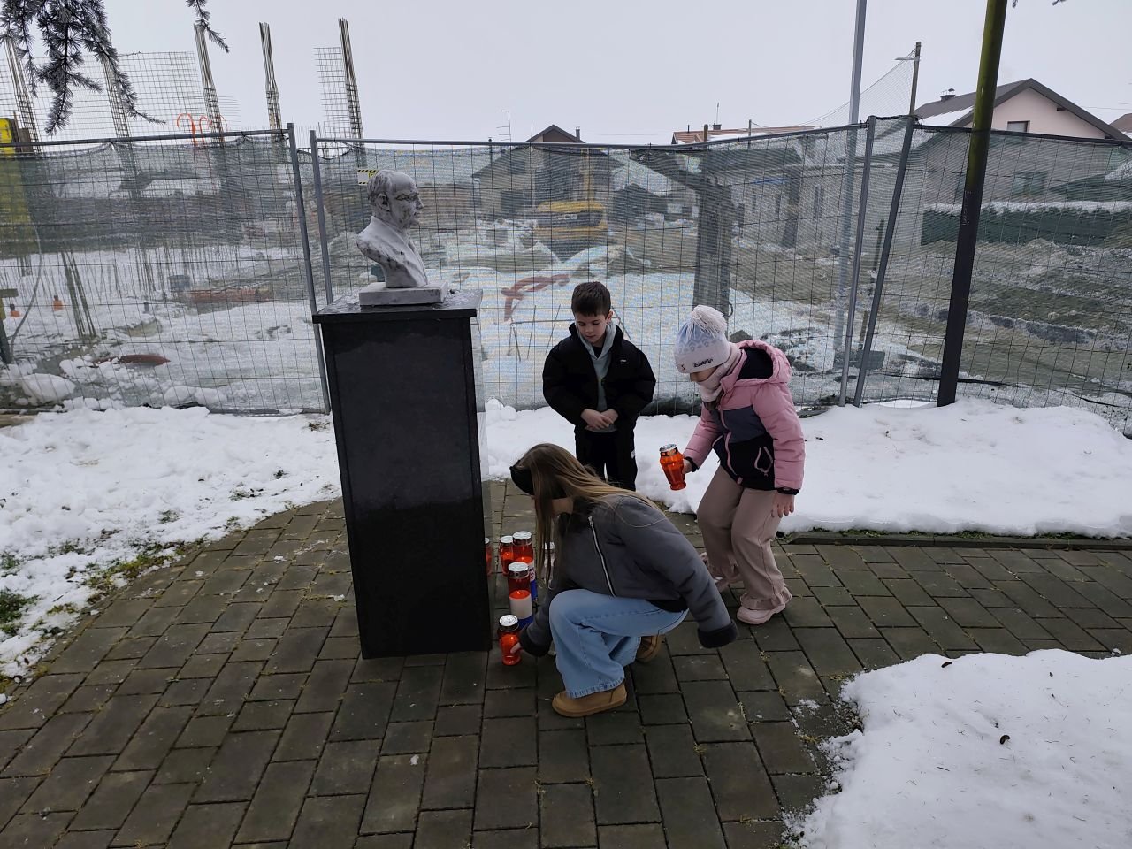 OŠ VRATIŠINEC Učenici obilježili 136. rođendan Vinka Žganca (7)
