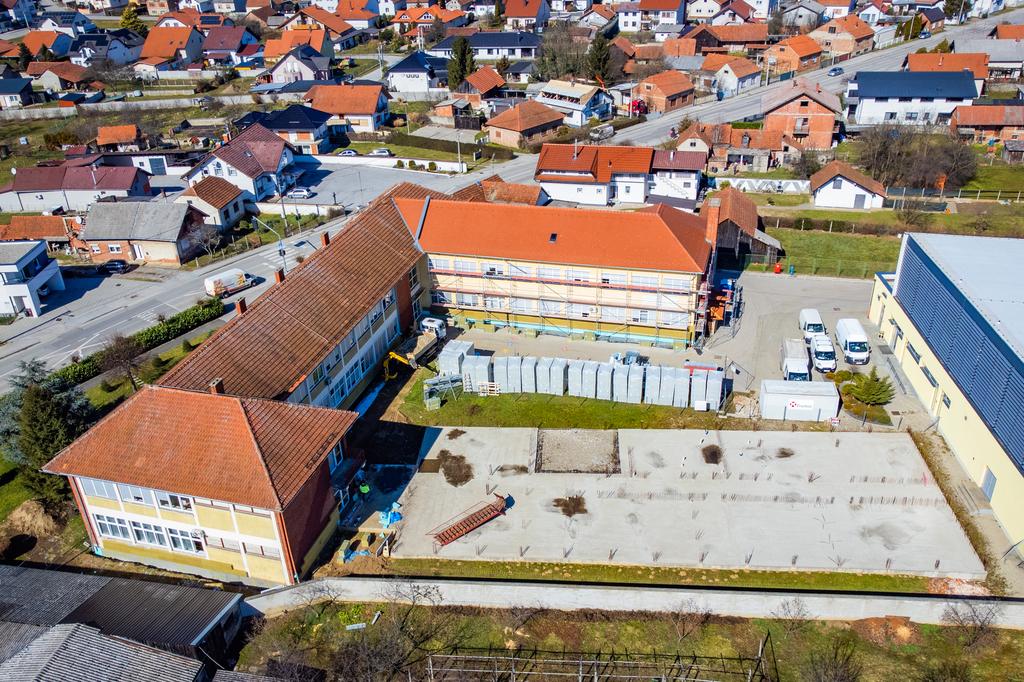 OSNOVNA ŠKOLA STRAHONINEC potpis ugovora za nadogradnju (10) OSNOVNA ŠKOLA STRAHONINEC potpis ugovora za nadogradnju (10)