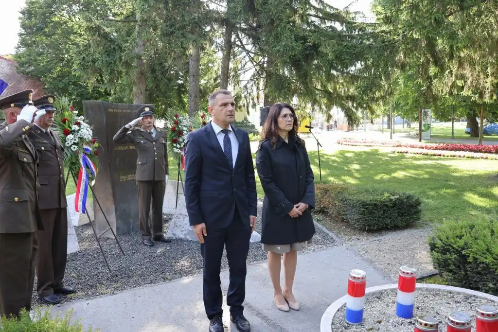 Obiljezavanje-Dana-drzavnosti-11-1024×683-1 Obiljezavanje-Dana-drzavnosti-11-1024×683-1