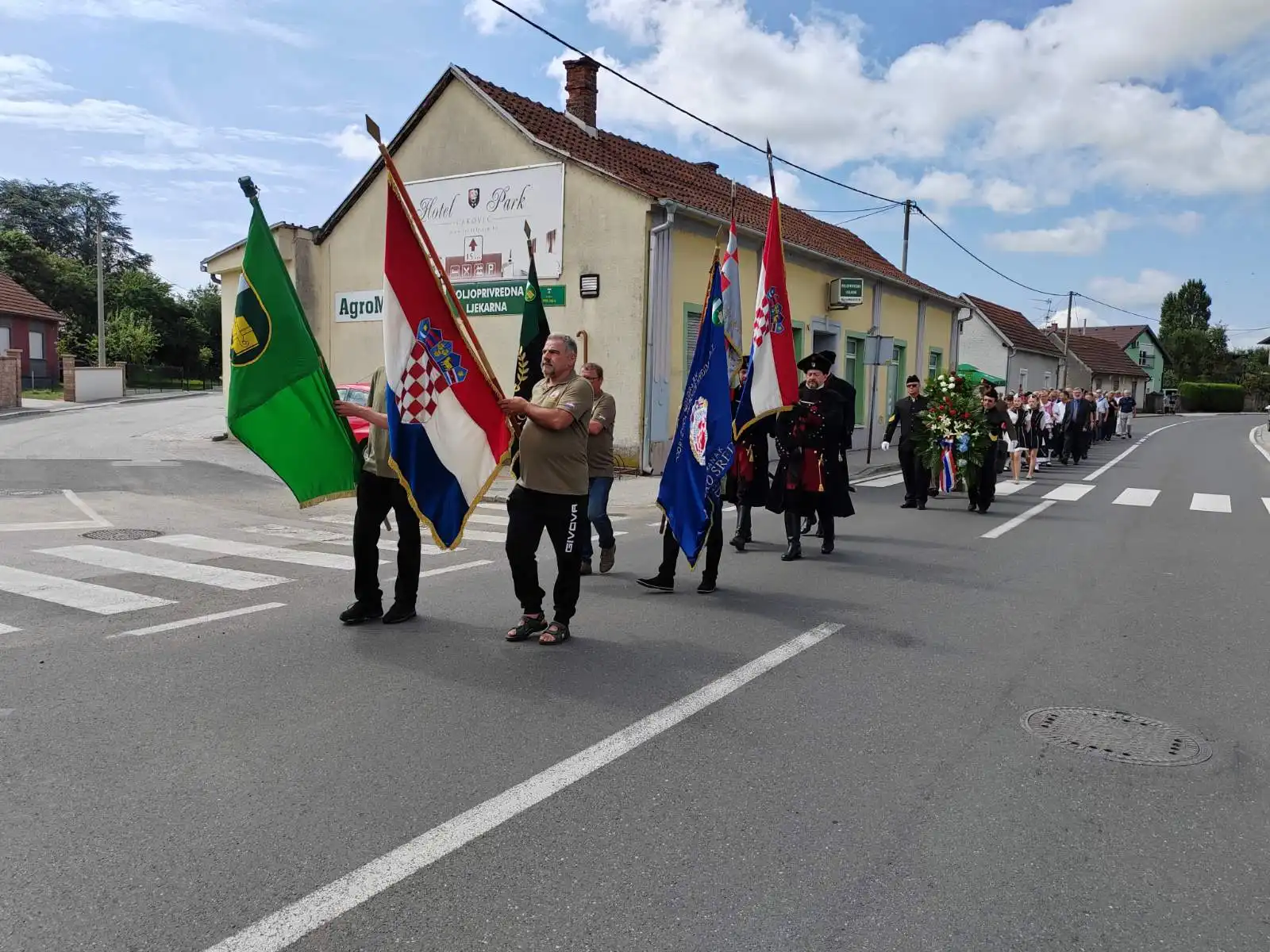 Obilježena 33. obljetnica zaustavljanja tenkova JNA (31) Obilježena 33. obljetnica zaustavljanja tenkova JNA (31)