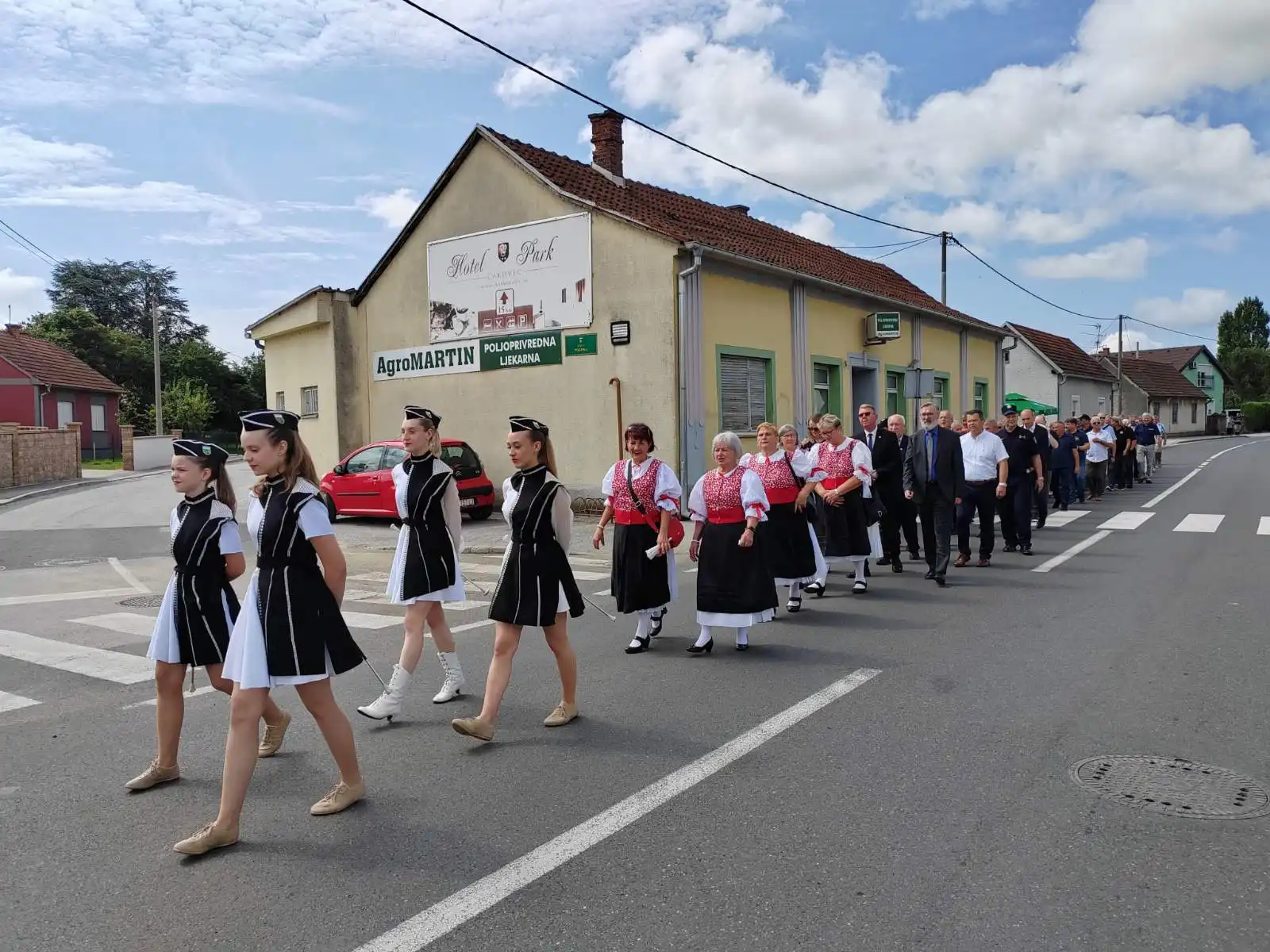 Obilježena 33. obljetnica zaustavljanja tenkova JNA (6) Obilježena 33. obljetnica zaustavljanja tenkova JNA (6)