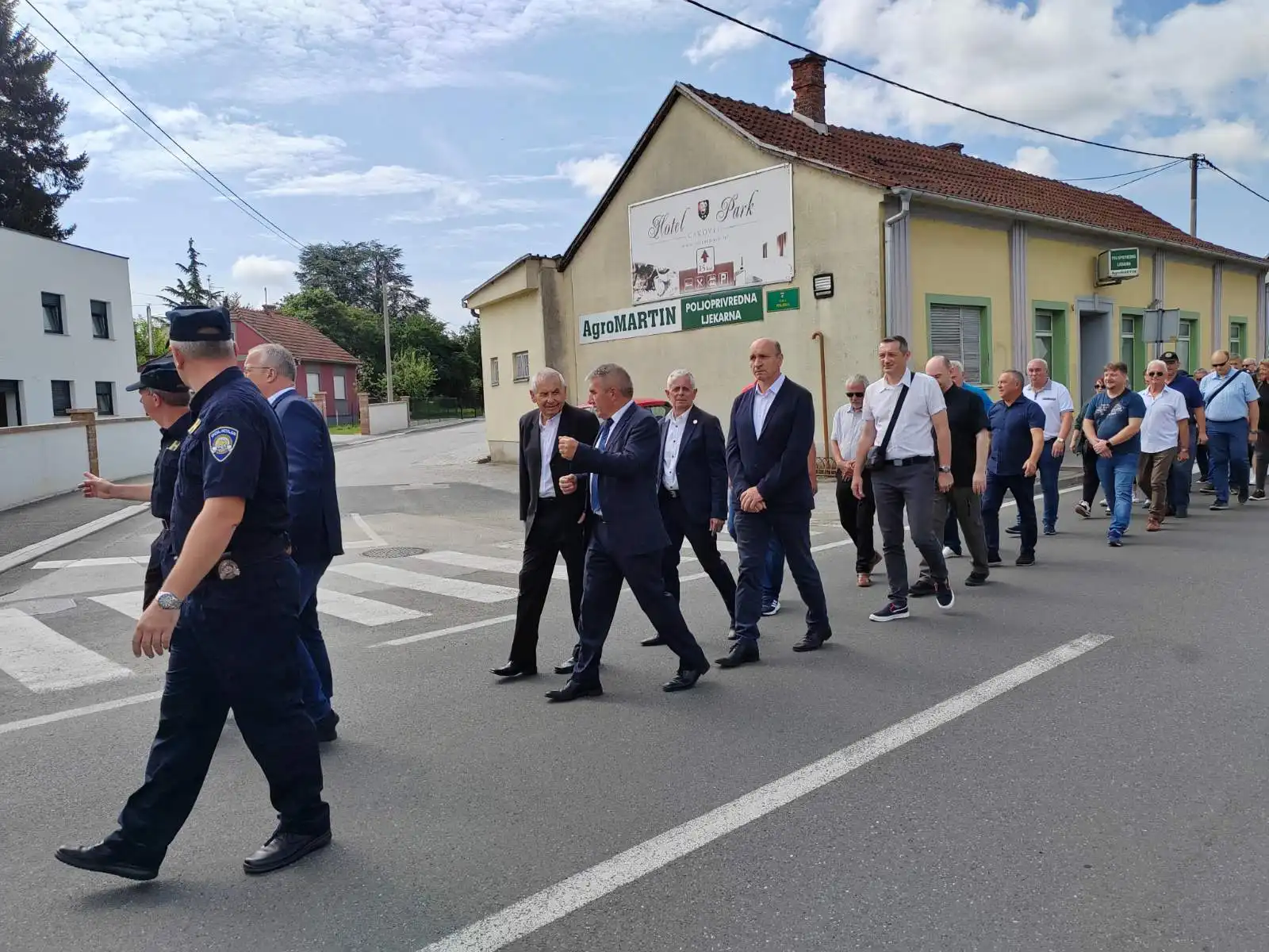 Obilježena 33. obljetnica zaustavljanja tenkova JNA (9) Obilježena 33. obljetnica zaustavljanja tenkova JNA (9)