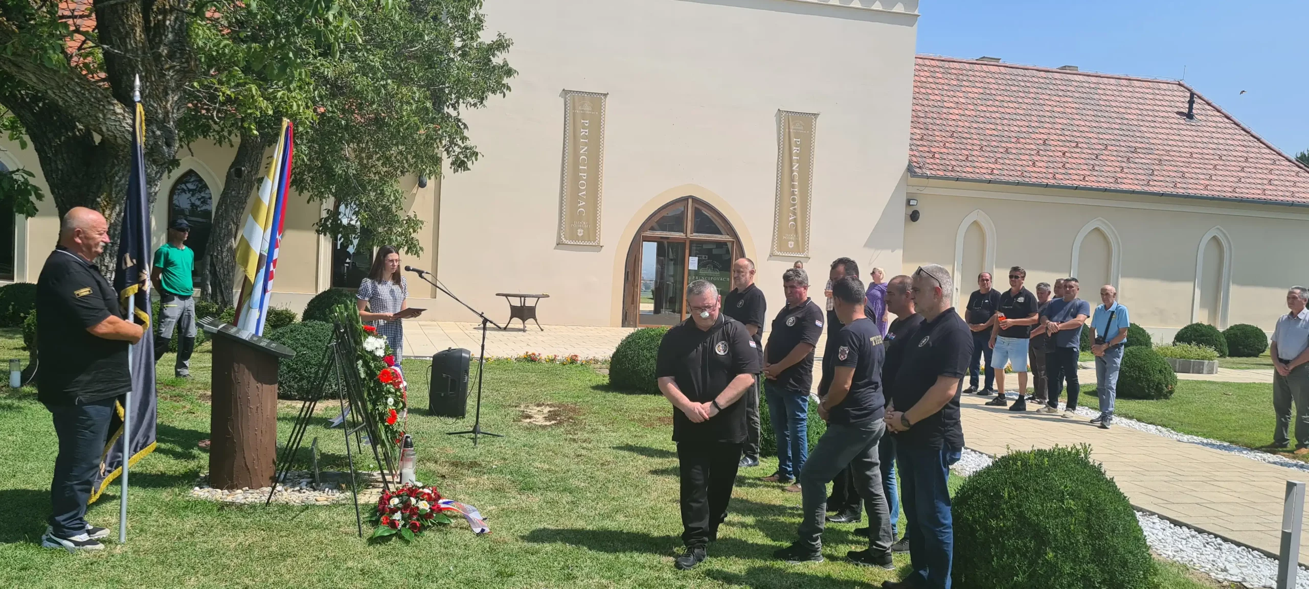 Obilježena 33.obljetnica pogibije Zoltana Hadrova i Predraga Jurčeca (10) Obilježena 33.obljetnica pogibije Zoltana Hadrova i Predraga Jurčeca (10)