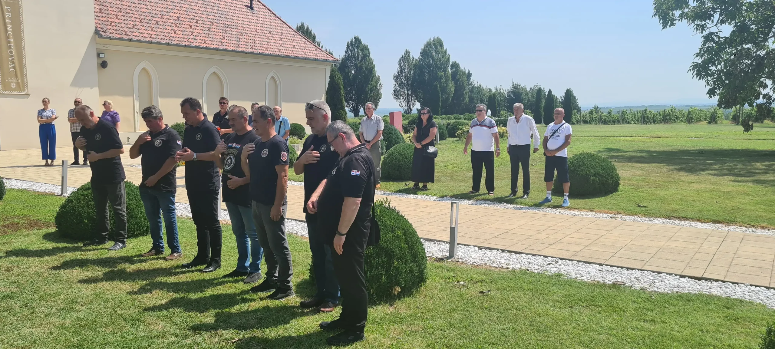 Obilježena 33.obljetnica pogibije Zoltana Hadrova i Predraga Jurčeca (11) Obilježena 33.obljetnica pogibije Zoltana Hadrova i Predraga Jurčeca (11)