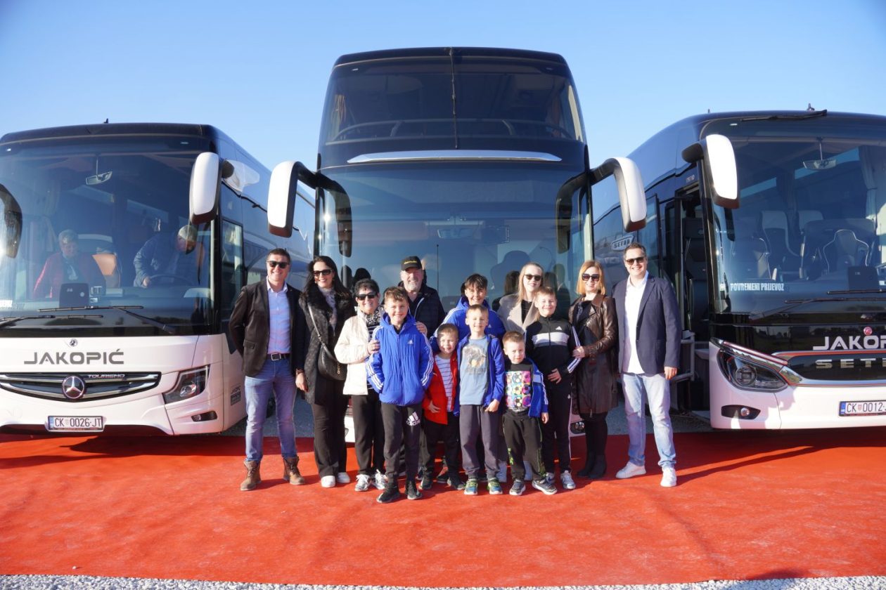Obitelj Jakopić Travel promocija vozni park (142)