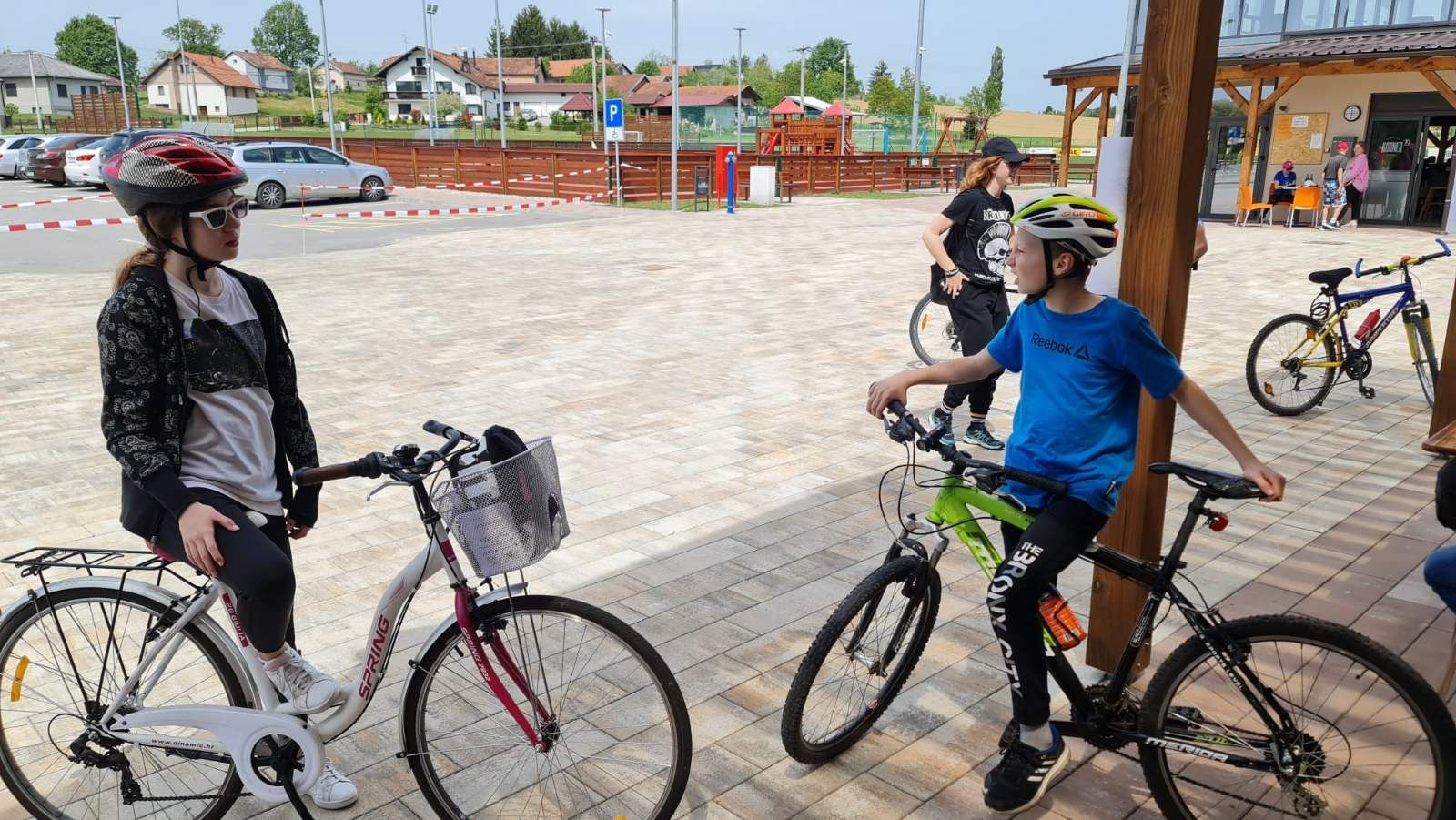 Obitelj Kirić nedelišće (3) Obitelj Kirić nedelišće (3)