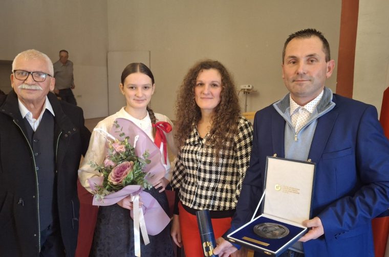 Obitelj Panić Obitelj Panić