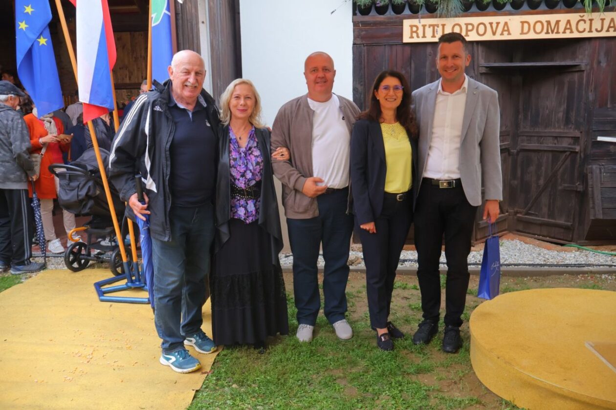 Obnovljeno imanje u Sloveniji mjesto susreta i suradnje Izaslanstvo Grada Čakovca u posjetu općini Kobilje (20) Obnovljeno imanje u Sloveniji mjesto susreta i suradnje Izaslanstvo Grada Čakovca u posjetu općini Kobilje (20)