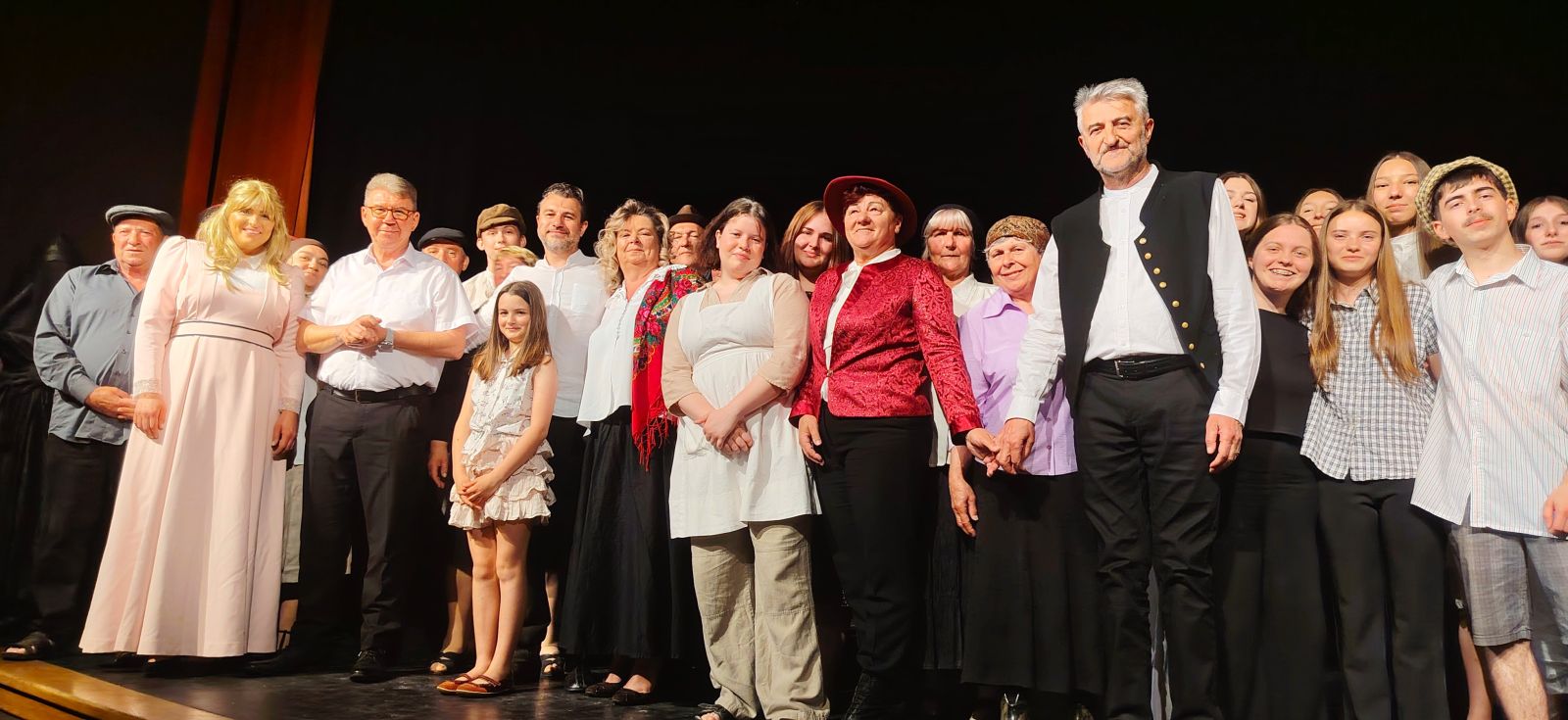 Od Murskog Središća do Vodica Globina u eliti hrvatskog amaterskog kazališta (31)