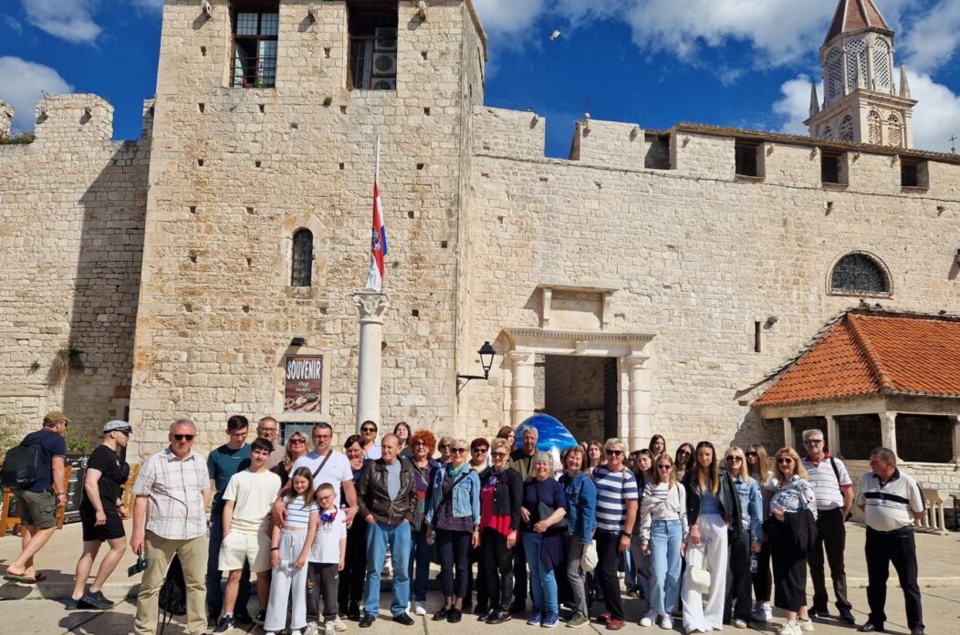 Od Murskog Središća do Vodica Globina u eliti hrvatskog amaterskog kazališta (76)