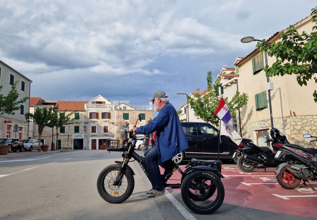 Od Murskog Središća do Vodica Globina u eliti hrvatskog amaterskog kazališta (82)