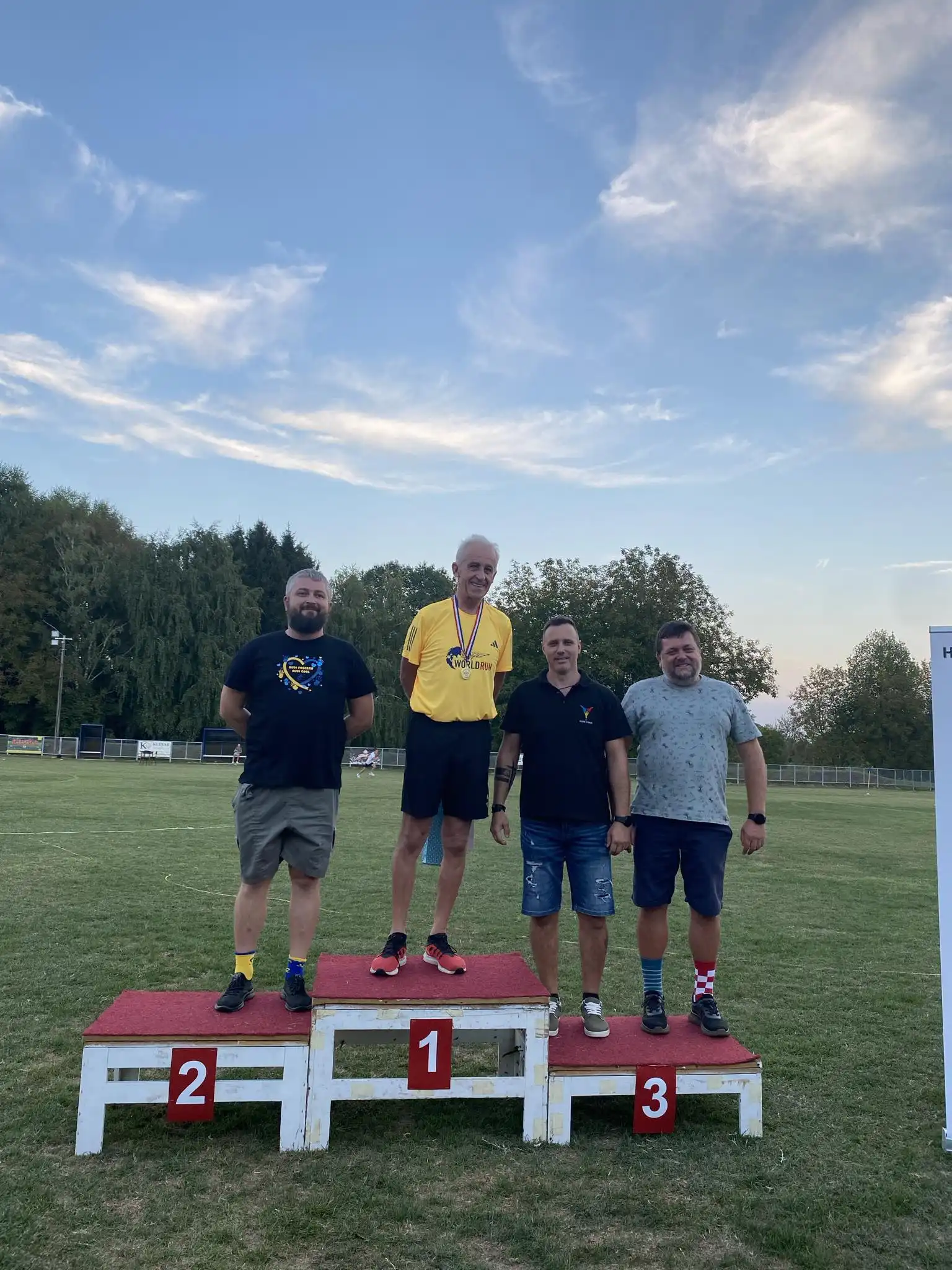 Održana Humanitarna utrka u Mačkovcu s ciljem pomoći osobama sa Sindrom Down (12) Održana Humanitarna utrka u Mačkovcu s ciljem pomoći osobama sa Sindrom Down (12)