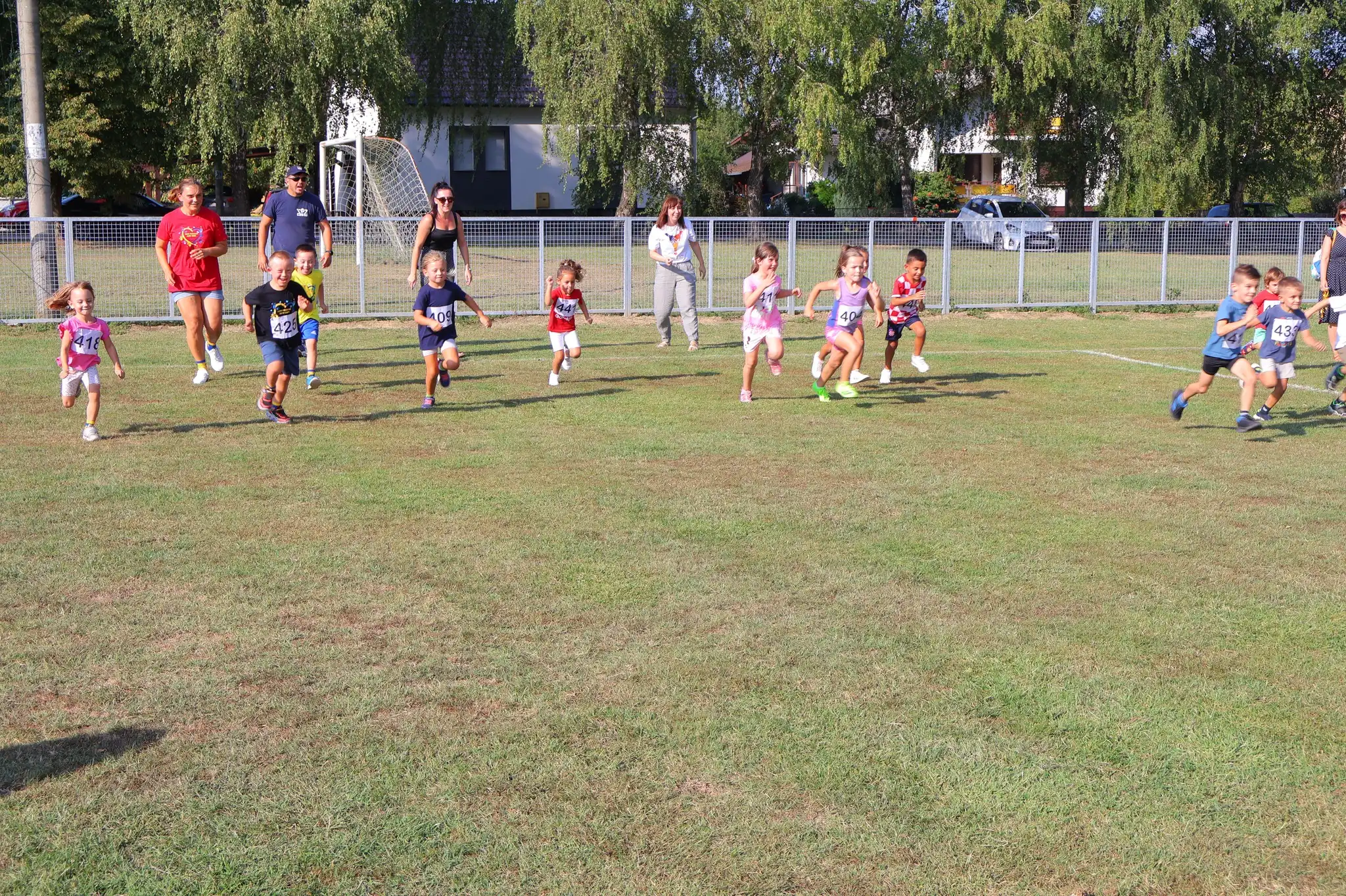 Održana Humanitarna utrka u Mačkovcu s ciljem pomoći osobama sa Sindrom Down (5) Održana Humanitarna utrka u Mačkovcu s ciljem pomoći osobama sa Sindrom Down (5)