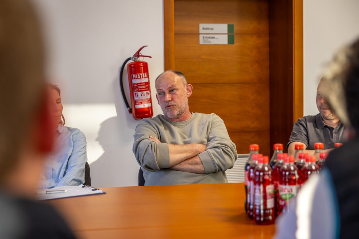 Okrugli stol Štrigova BEE(A)WARE pčele pčelari (4) Okrugli stol Štrigova BEE(A)WARE pčele pčelari (4)