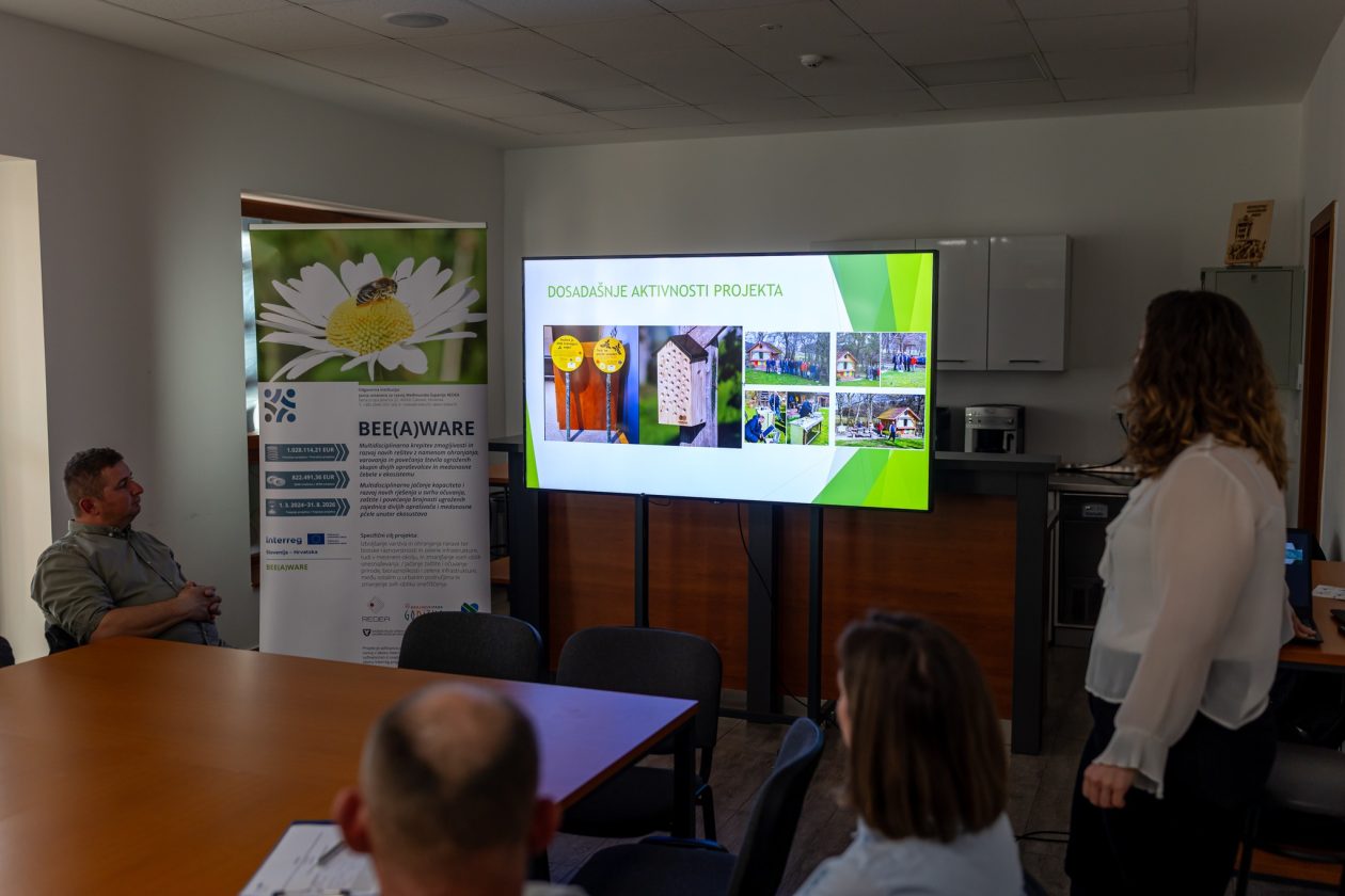 Okrugli stol Štrigova BEE(A)WARE pčele pčelari (5) Okrugli stol Štrigova BEE(A)WARE pčele pčelari (5)