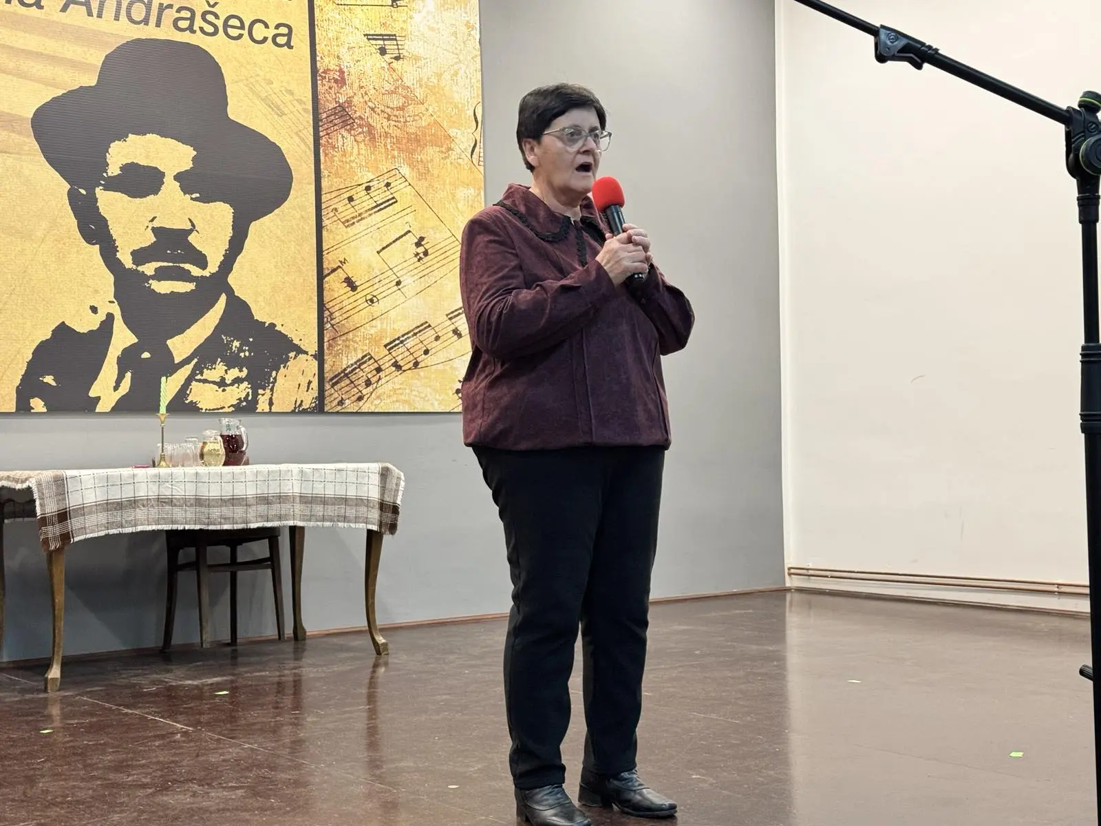 Opcina Dekanovec i Podturen zajedno s predsjednicom KUD-a Dekanovec, Lucijom Tomašek zapalili trecu adventsku svijecu (14) Opcina Dekanovec i Podturen zajedno s predsjednicom KUD-a Dekanovec, Lucijom Tomašek zapalili trecu adventsku svijecu (14)