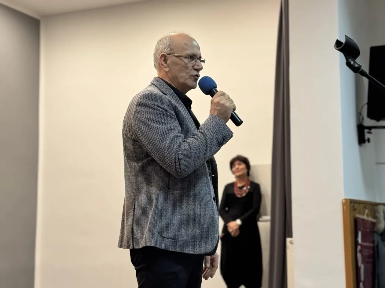 Opcina Dekanovec i Podturen zajedno s predsjednicom KUD-a Dekanovec, Lucijom Tomašek zapalili trecu adventsku svijecu (6)