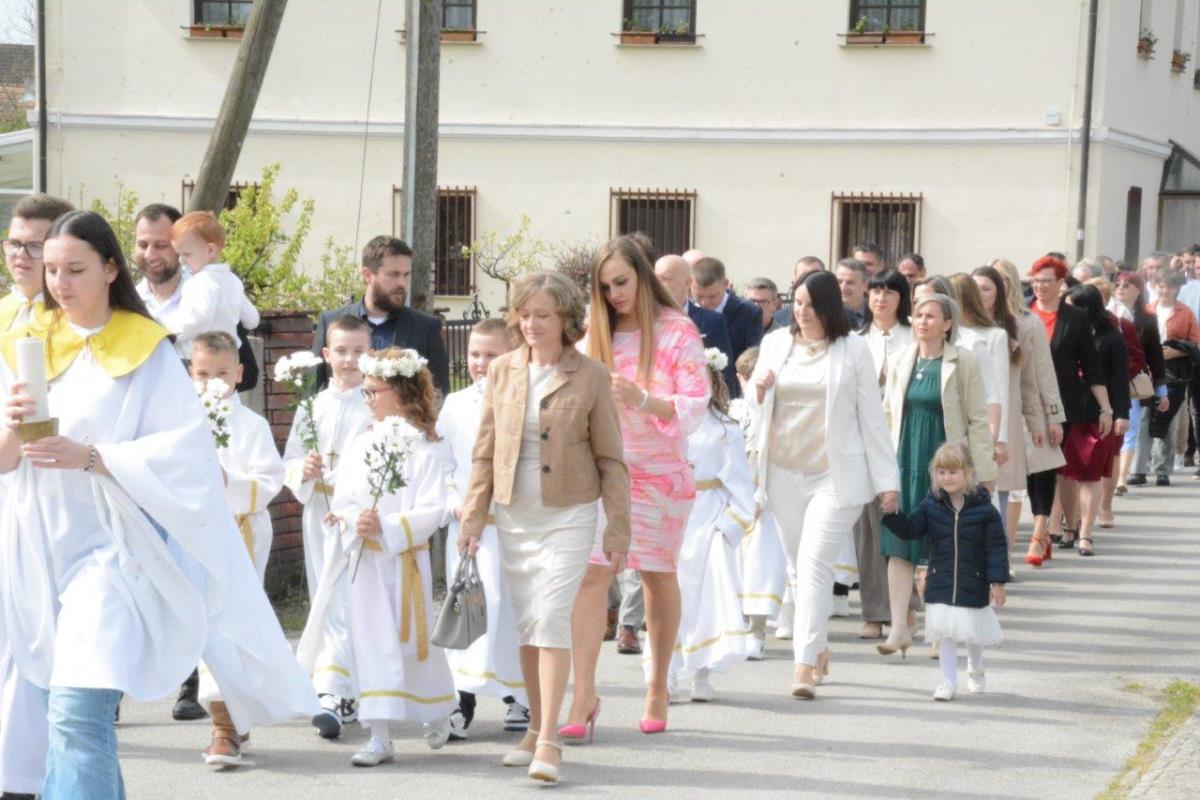 Općina Donja Dubrava prva pričest Župa sv. Margarete (10)