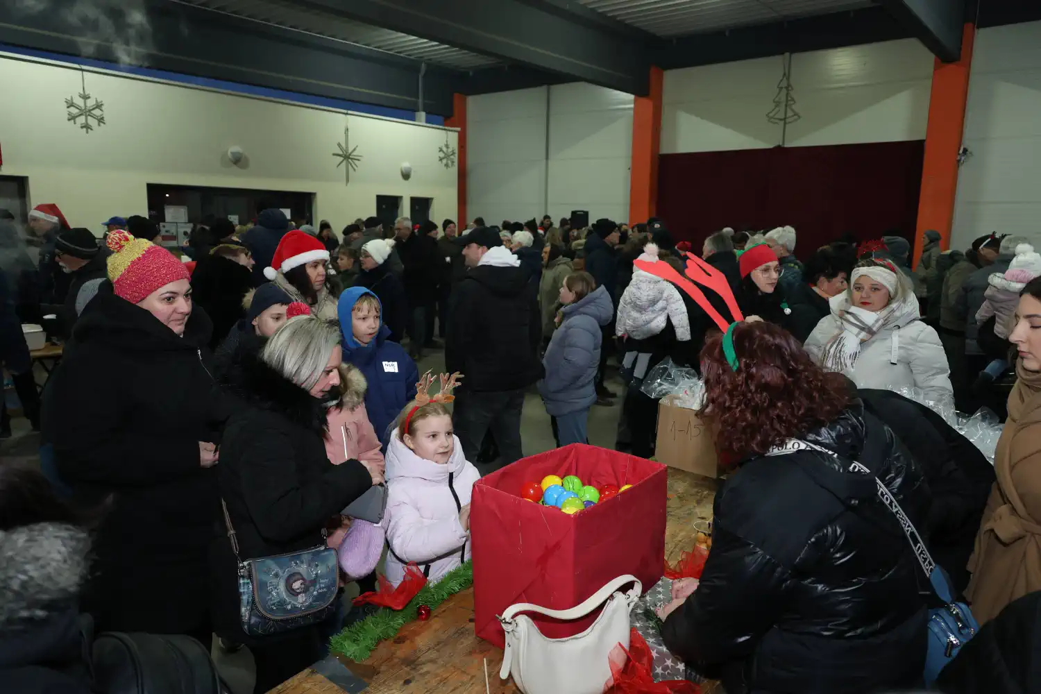 Općina Kotoriba advent, božićni sajam i trka 2024 (13) Općina Kotoriba advent, božićni sajam i trka 2024 (13)