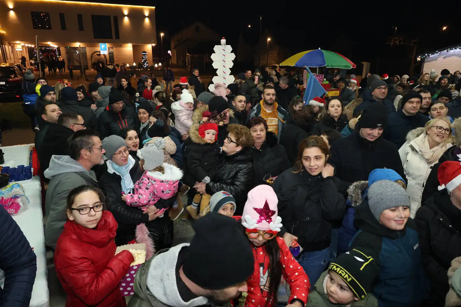 Općina Kotoriba advent, božićni sajam i trka 2024 (68) Općina Kotoriba advent, božićni sajam i trka 2024 (68)