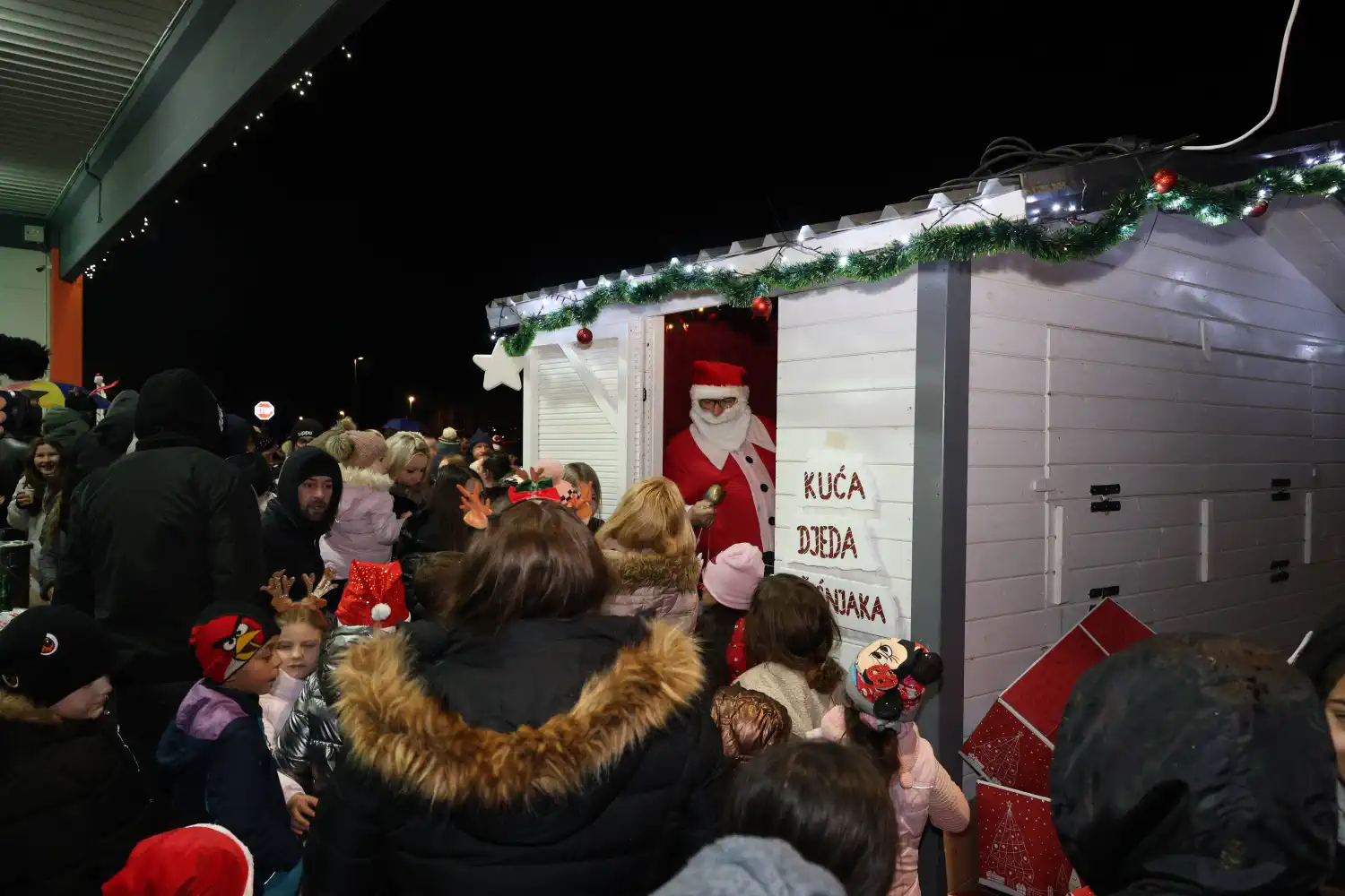 Općina Kotoriba advent, božićni sajam i trka 2024 (69) Općina Kotoriba advent, božićni sajam i trka 2024 (69)