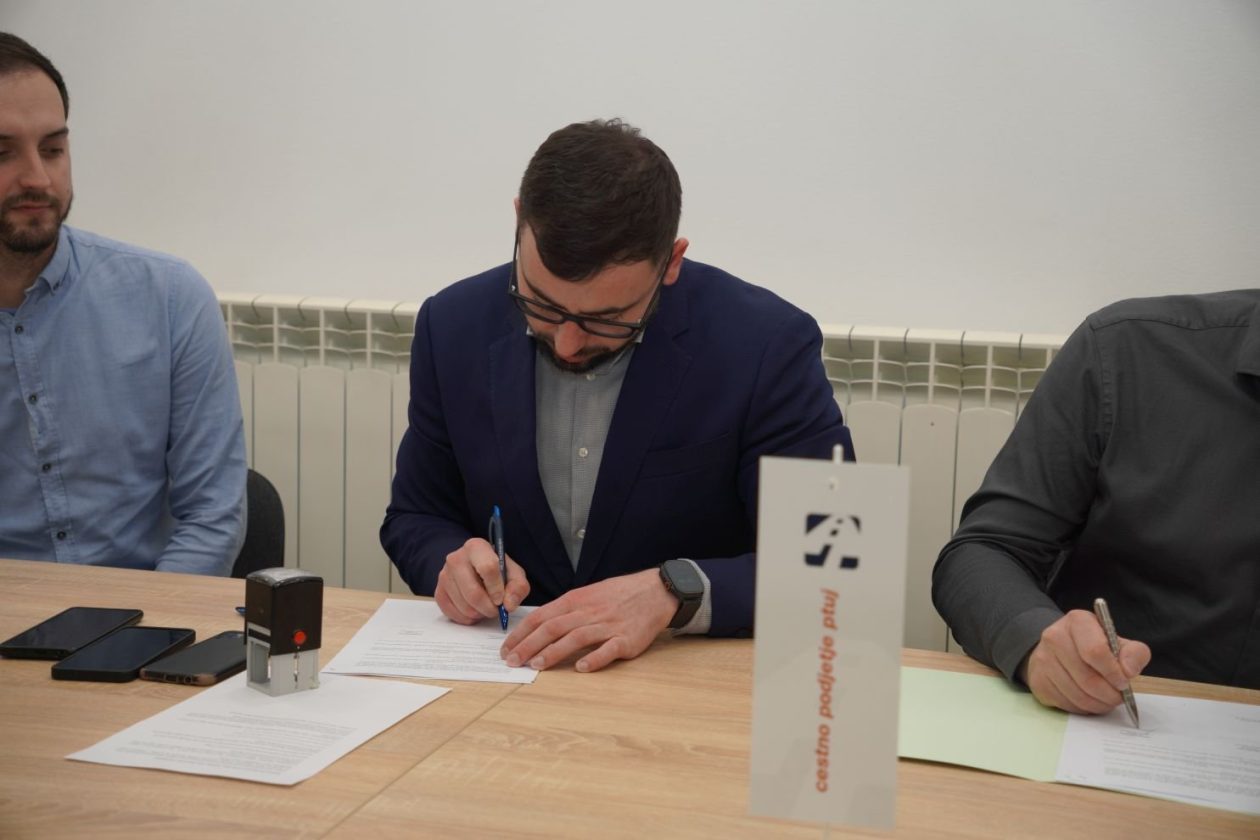 Općina Nedelišće potpisivanje ugovora rekonstrukcija pješačkih staza (12)