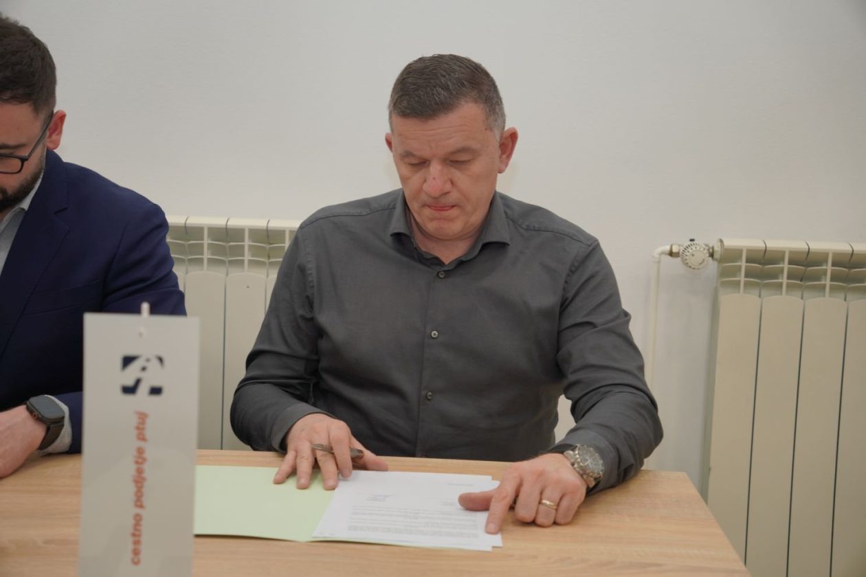 Općina Nedelišće potpisivanje ugovora rekonstrukcija pješačkih staza (13)