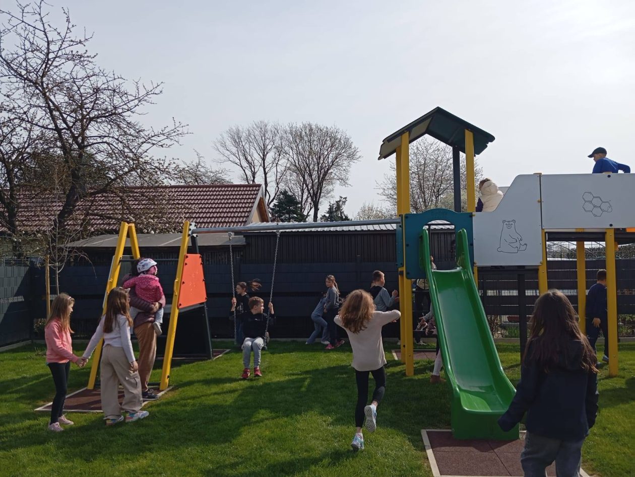 Općina Strahoninec – dječje igralište (11) Općina Strahoninec – dječje igralište (11)