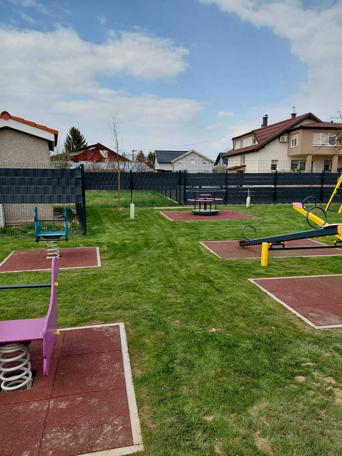 Općina Strahoninec – dječje igralište (6) Općina Strahoninec – dječje igralište (6)