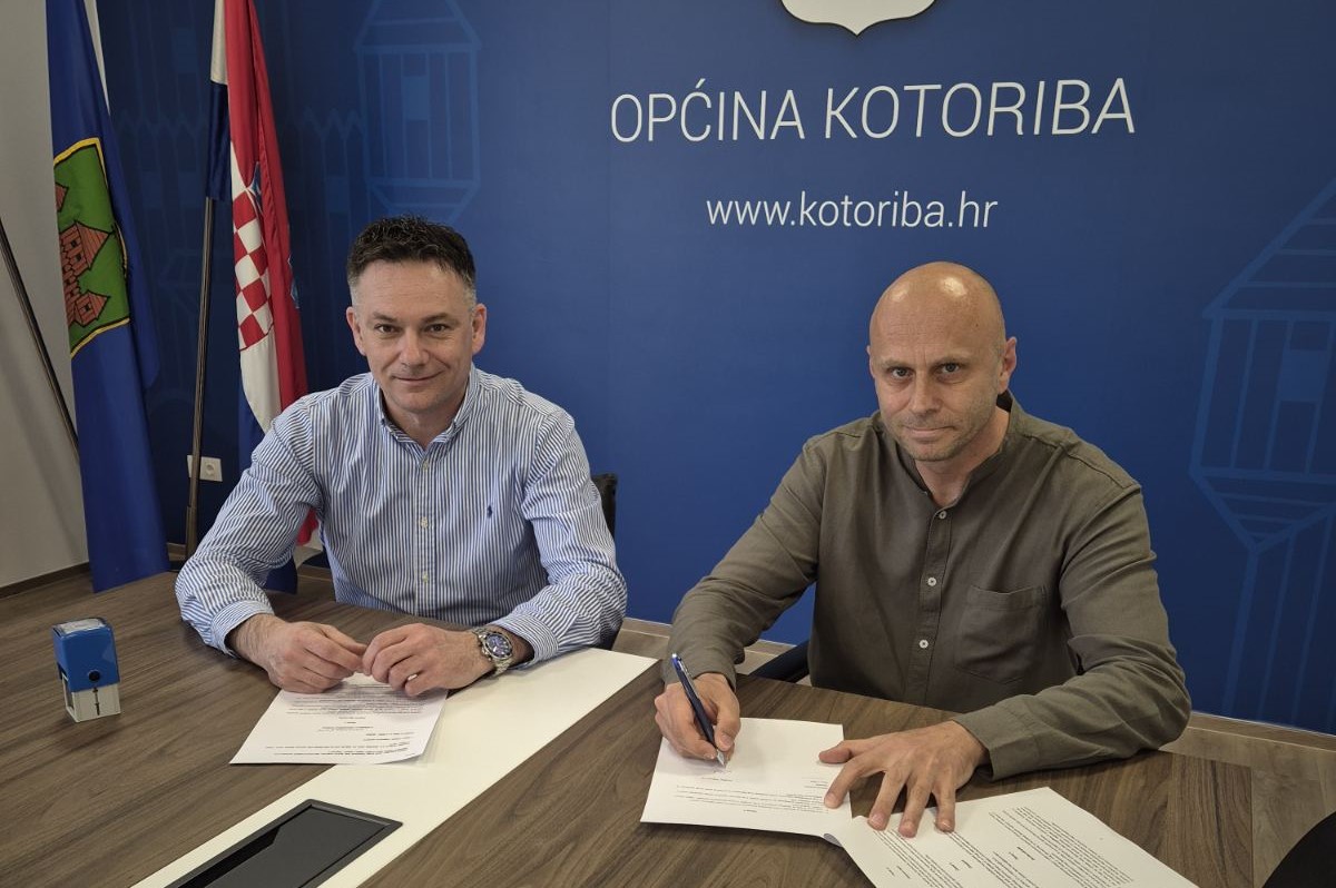 Optika u Kotoribi Optika u Kotoribi