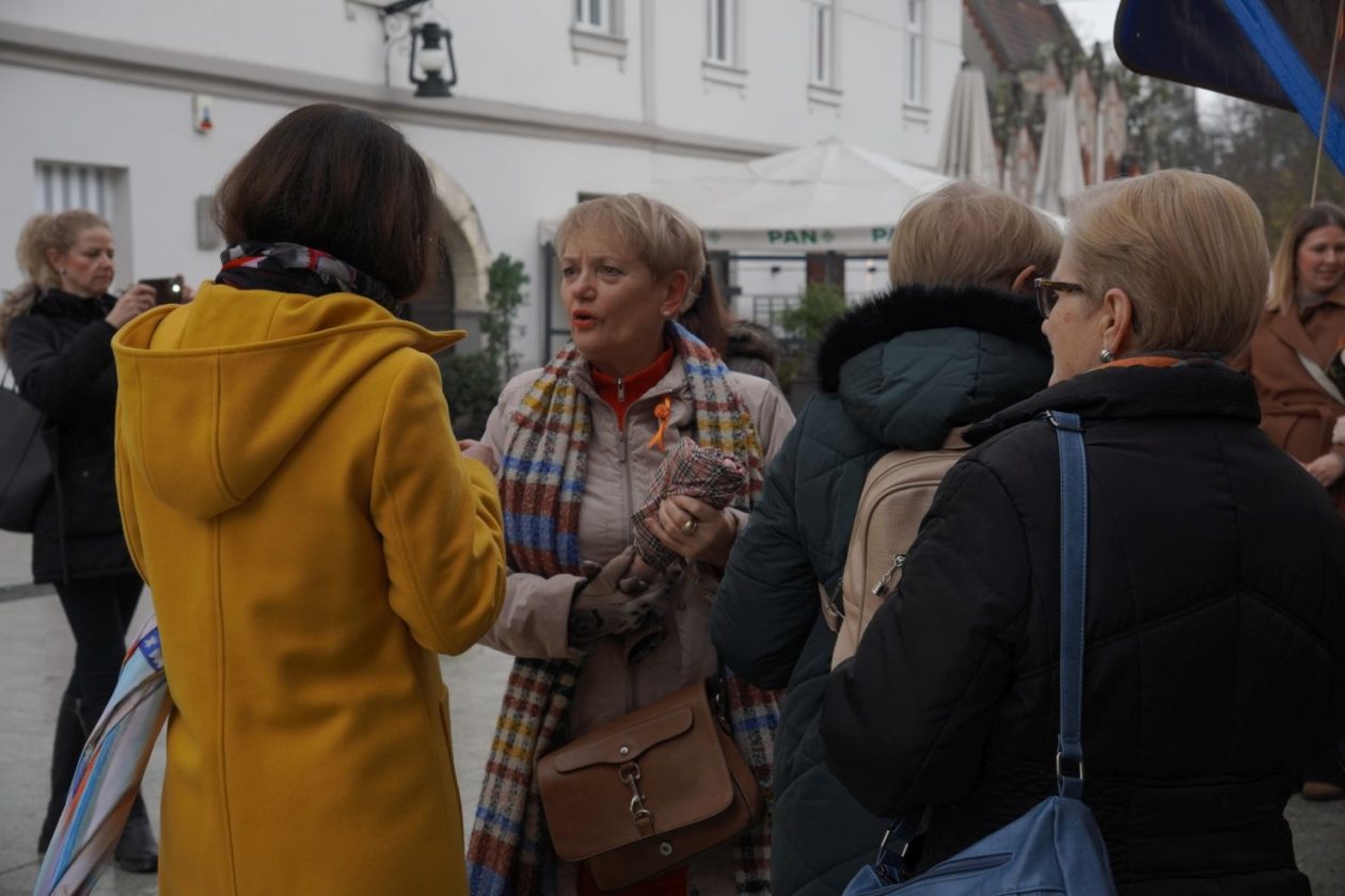 Orange the World međunarodni dan borbe protiv nasilja nad ženama (11) Orange the World međunarodni dan borbe protiv nasilja nad ženama (11)